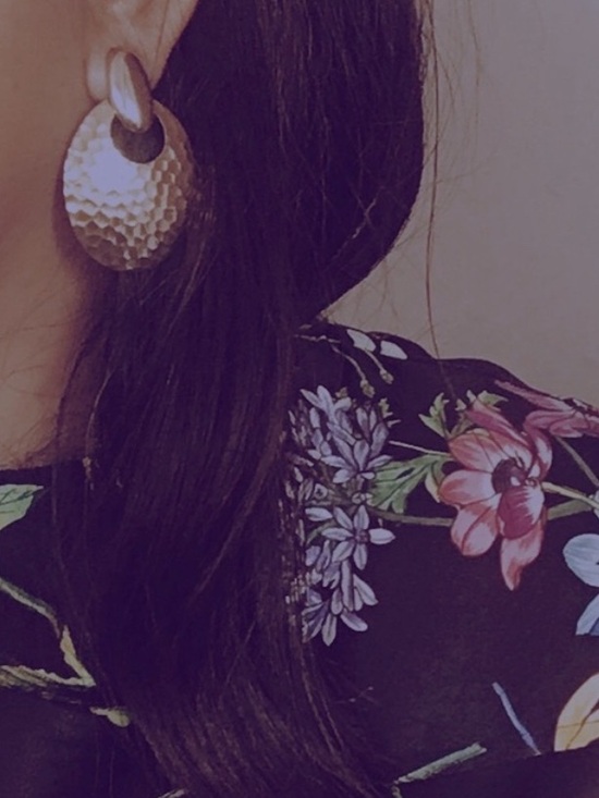 Jewelry - Vintage Gold Hammered Hoop Earrings